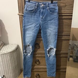 Levi 721 High Rise Skinny Distressed Women Jeans